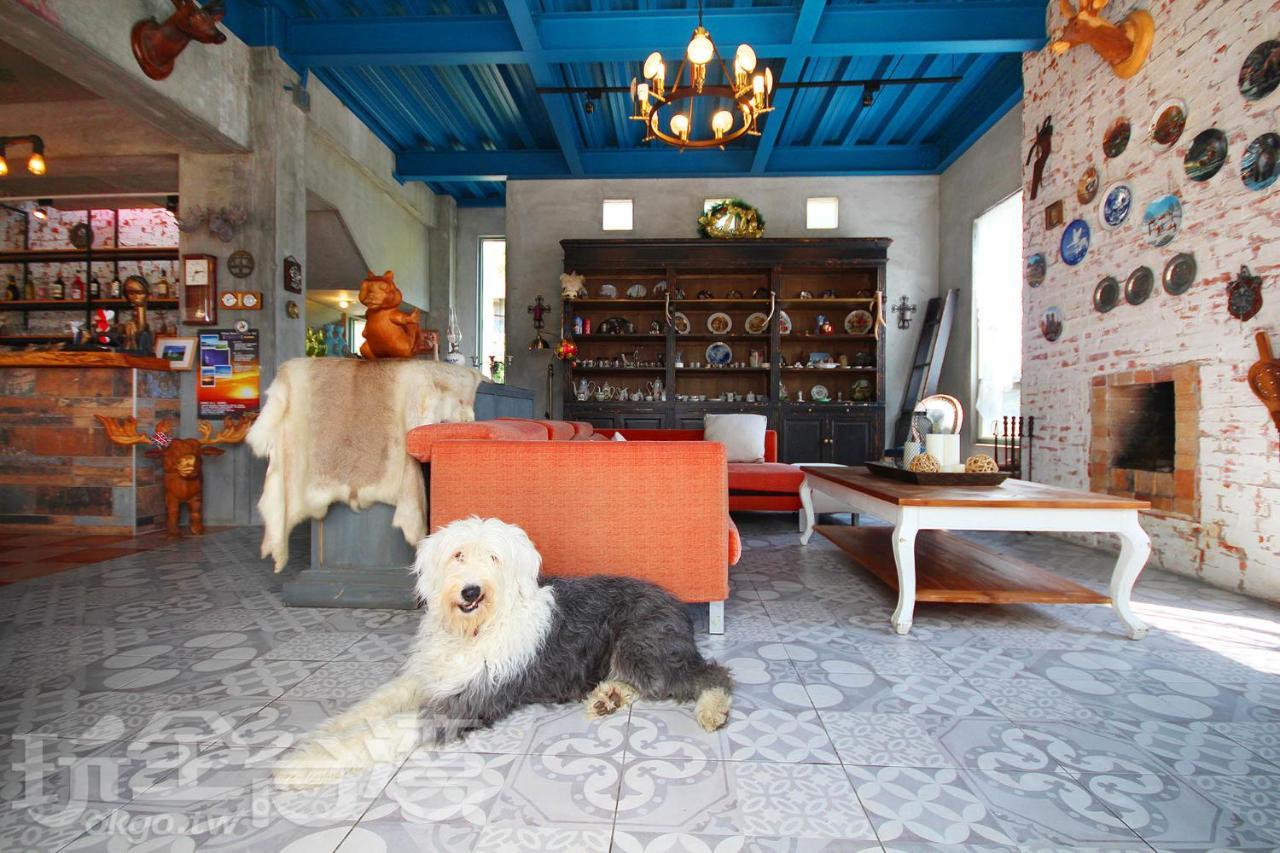 Bed and Breakfast Moose & Squirrel Renai Exterior foto